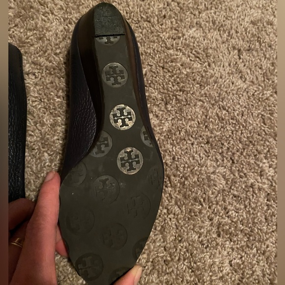 Tory Burch flats, navy, size 5 - Picture 5 of 10